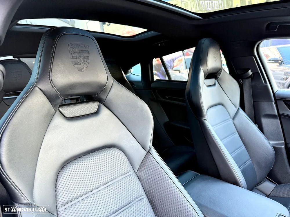 Porsche Panamera 4 E-Hybrid - 41