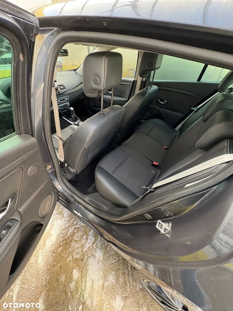Renault Megane 1.6 dCi Energy Bose Edition - 8