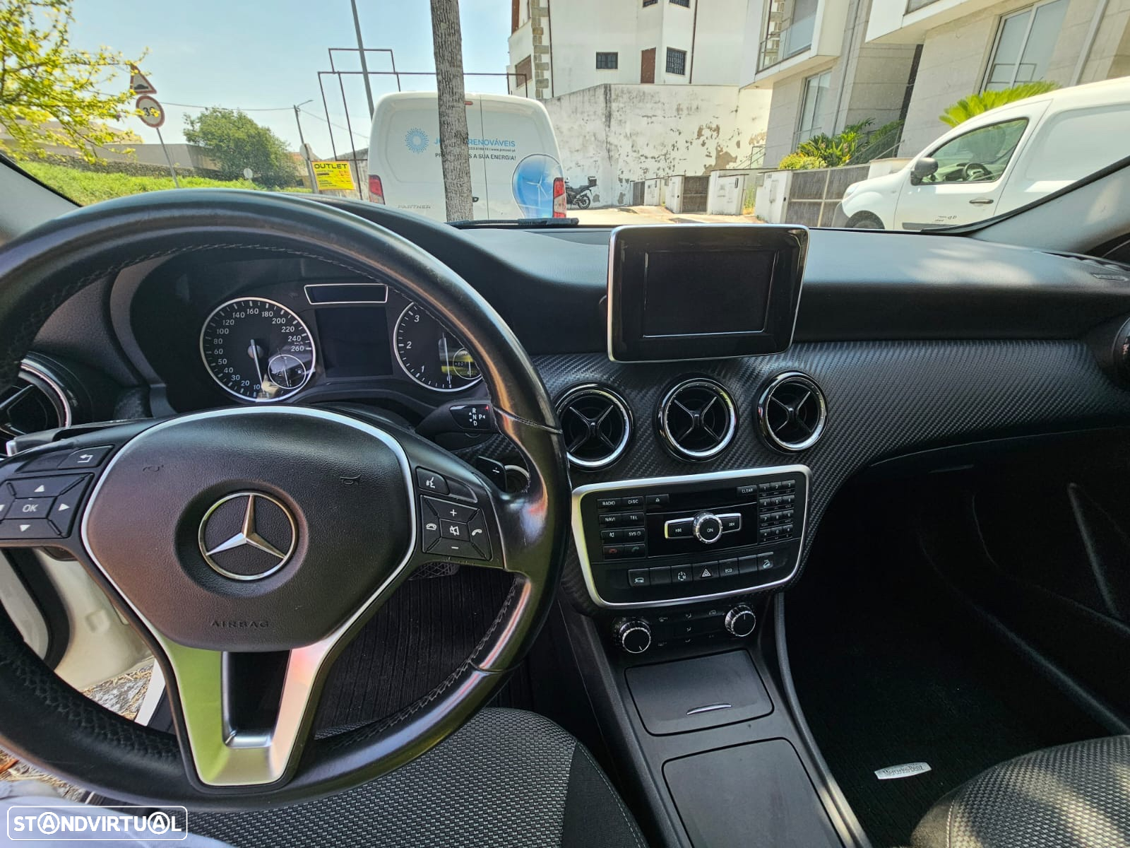 Mercedes-Benz GLA 200 (CDI) d 4Matic 7G-DCT - 10