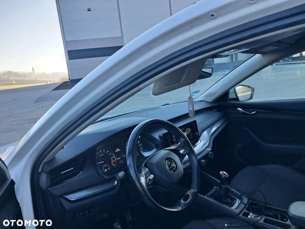 Skoda Octavia 2.0 TDI Ambition - 6