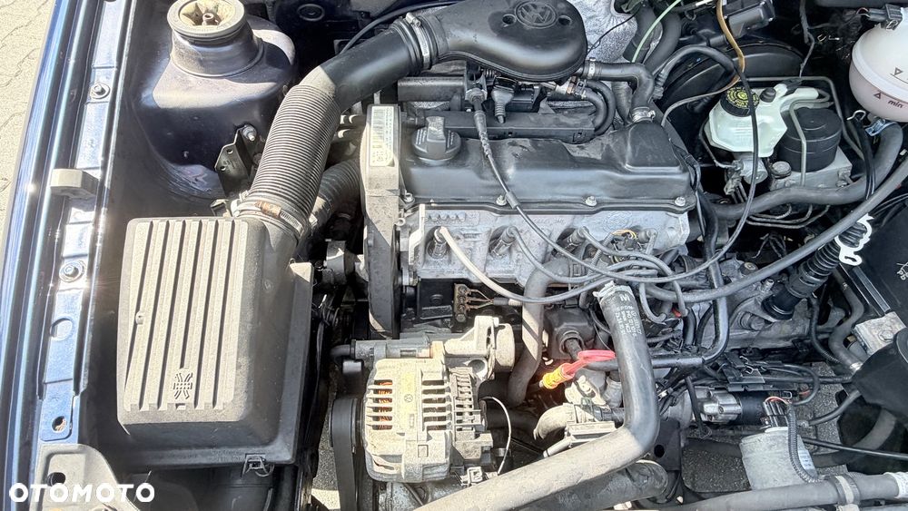 Volkswagen Golf Cabrio 1.8 - 23