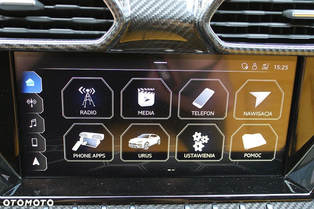Lamborghini Urus Standard - 28
