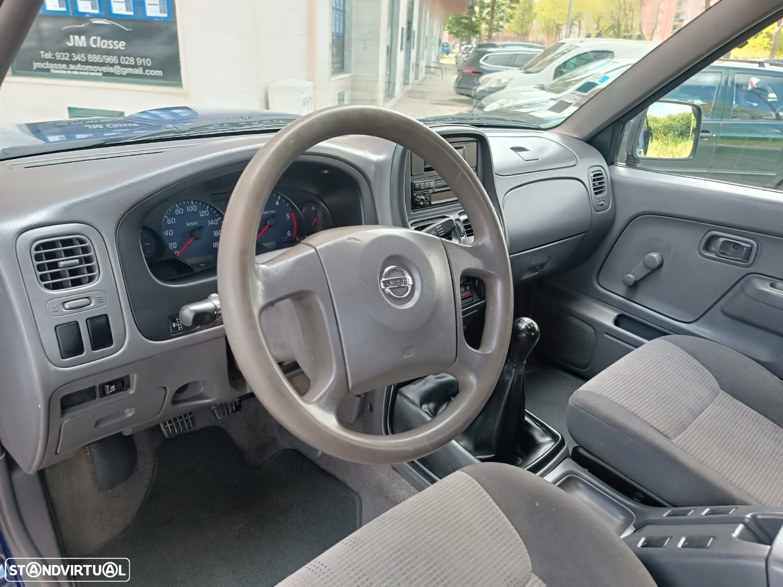 Nissan Pick Up - 7