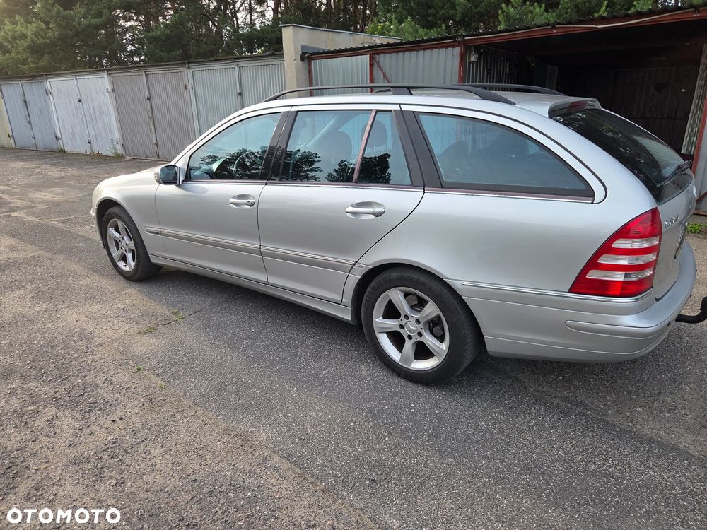 Mercedes-Benz Klasa C 220 T CDI Avantgarde - 4