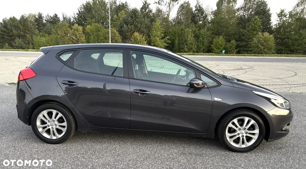 Kia Ceed 1.4 CVVT Dream Team Edition - 8