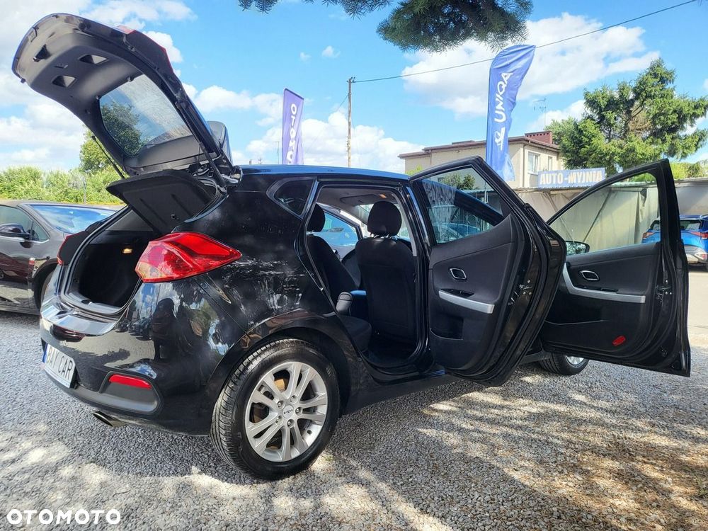Kia Ceed - 12