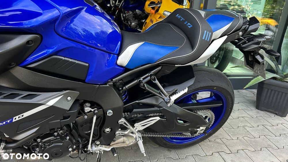 Yamaha MT - 4