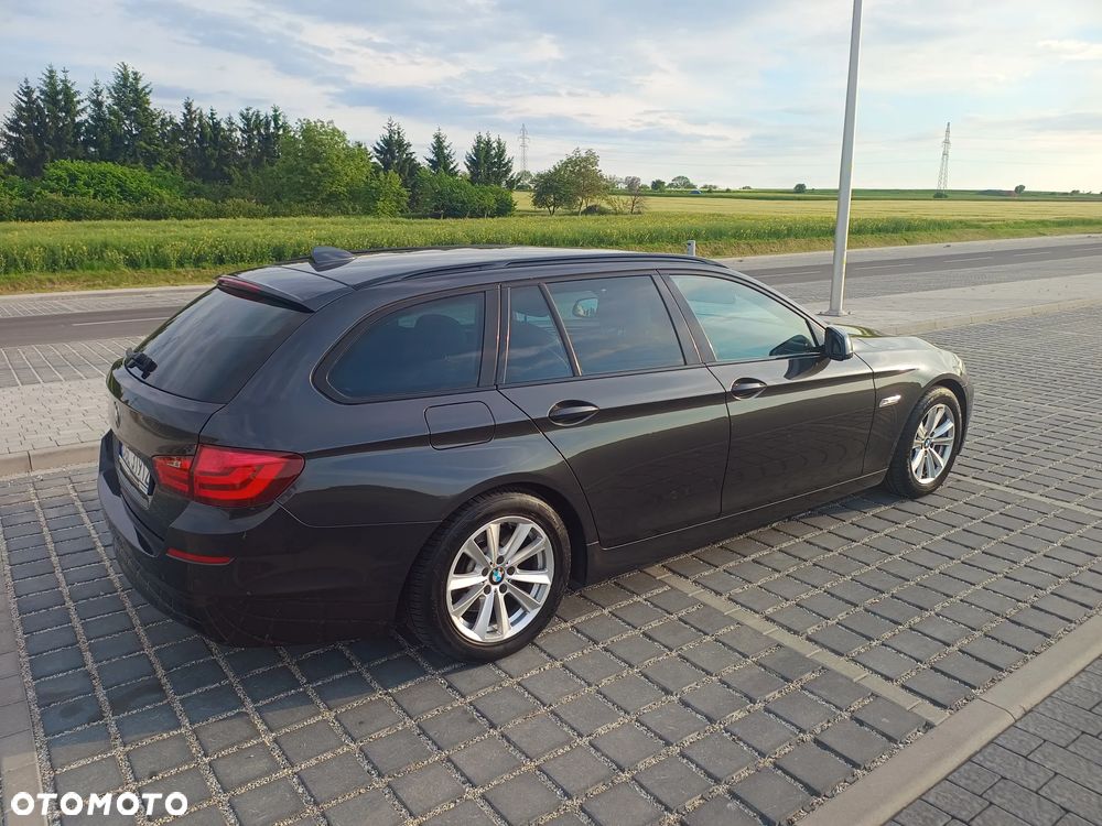 BMW Seria 5 520d xDrive - 5