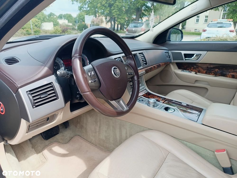 Jaguar XF 3.0 V6 S Premium Luxury - 11