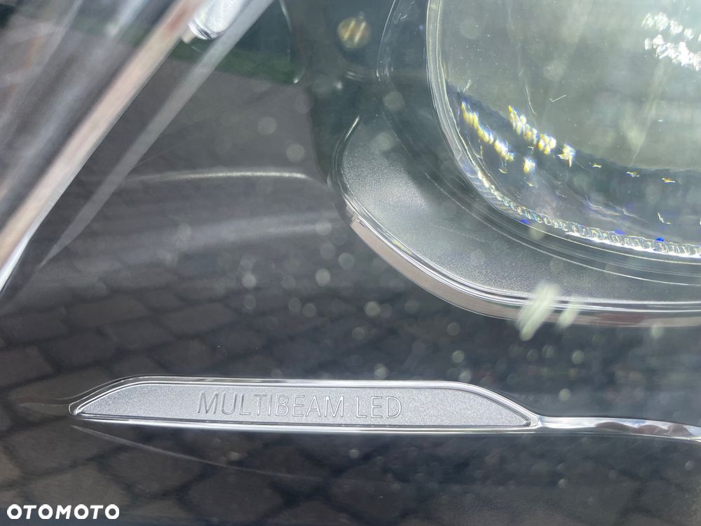 Mercedes-Benz Klasa E 200 4Matic 9G-TRONIC - 33
