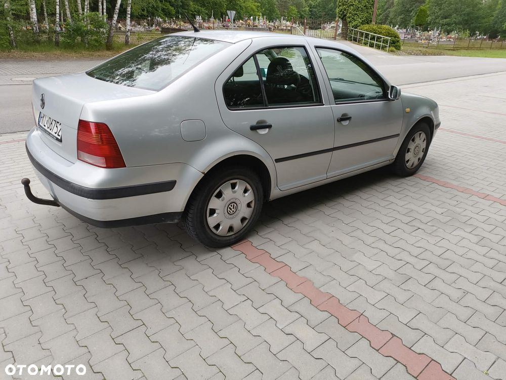 Volkswagen Bora Variant 1.6 - 4