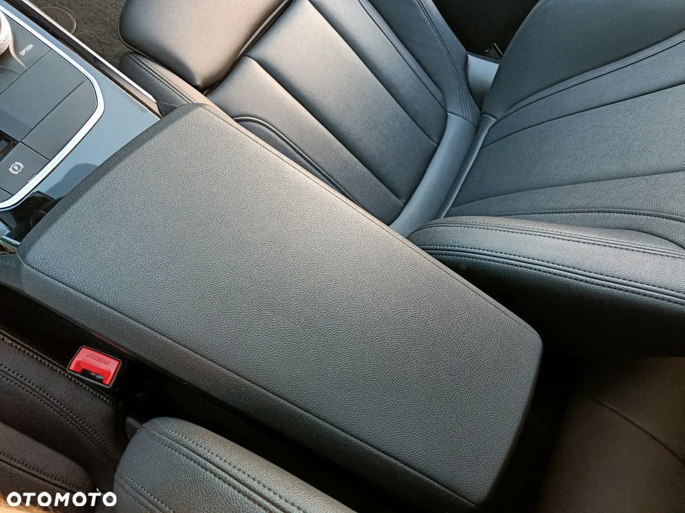 BMW Seria 3 330i xDrive Sport Line - 22