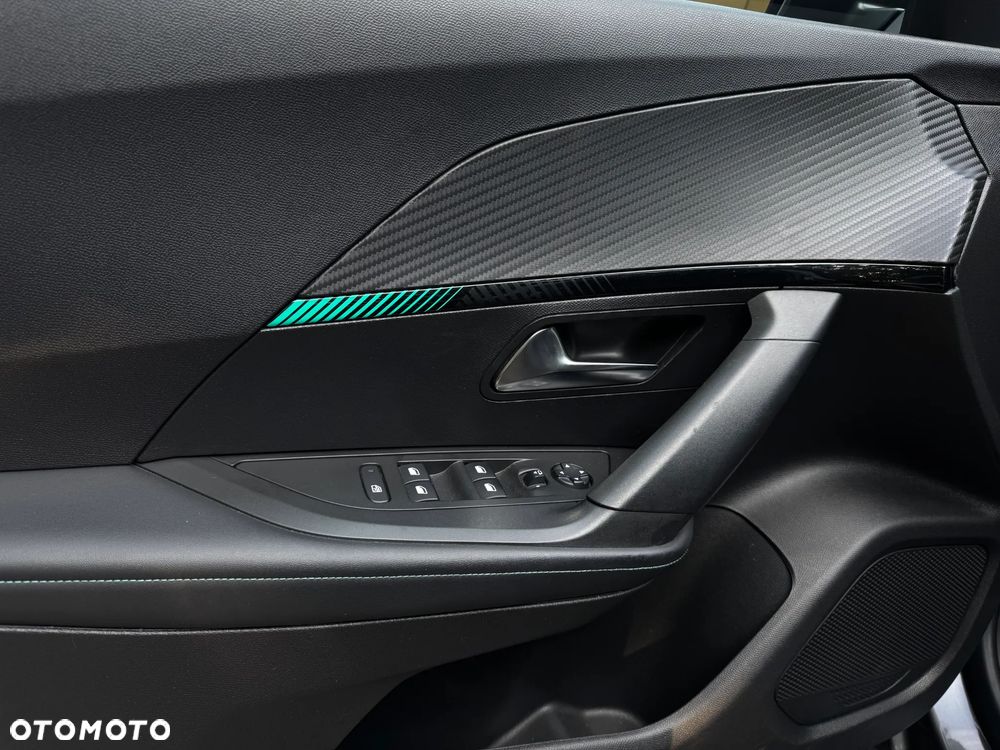 Peugeot 2008 1.2 PureTech Allure S&S EAT8 - 11