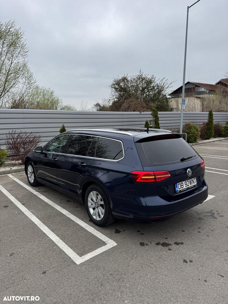 Volkswagen Passat 1.6 TDI Advance - 7