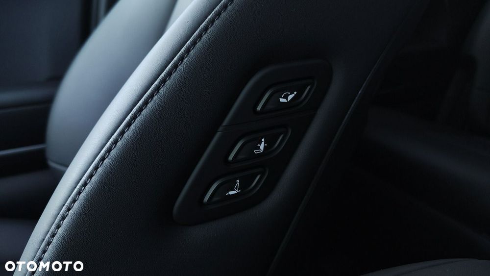 Hyundai IONIQ 9 110kWh Calligraphy AWD - 23
