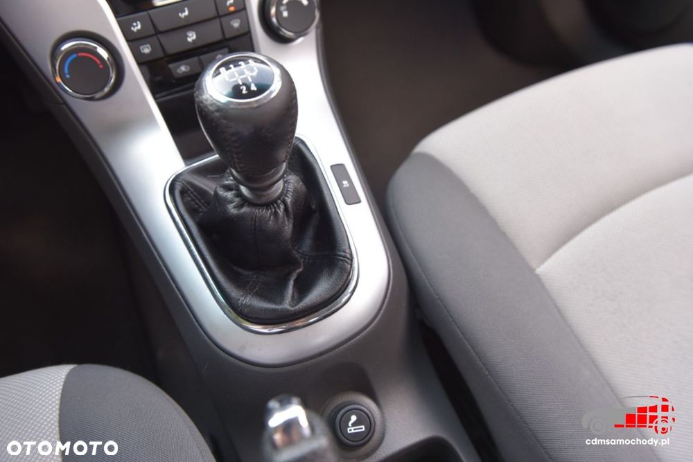 Chevrolet Cruze - 30
