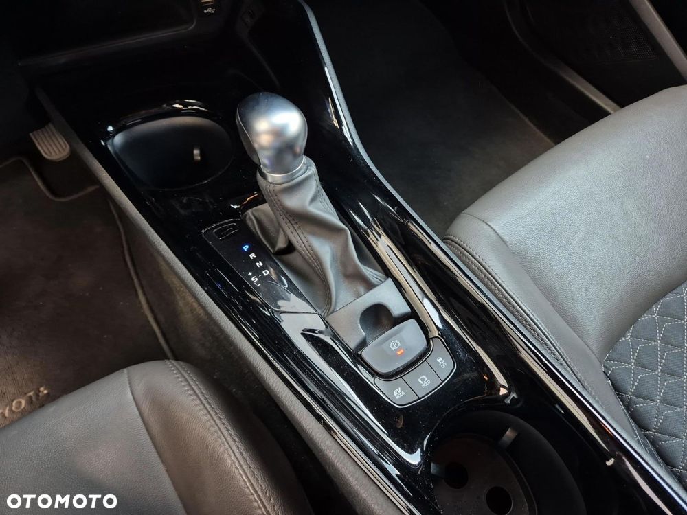 Toyota C-HR 2.0 Hybrid Executive - 16