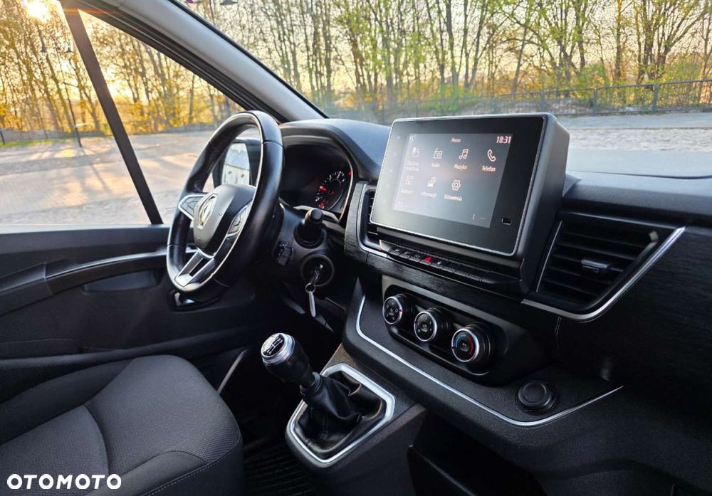 Renault Trafic - 23