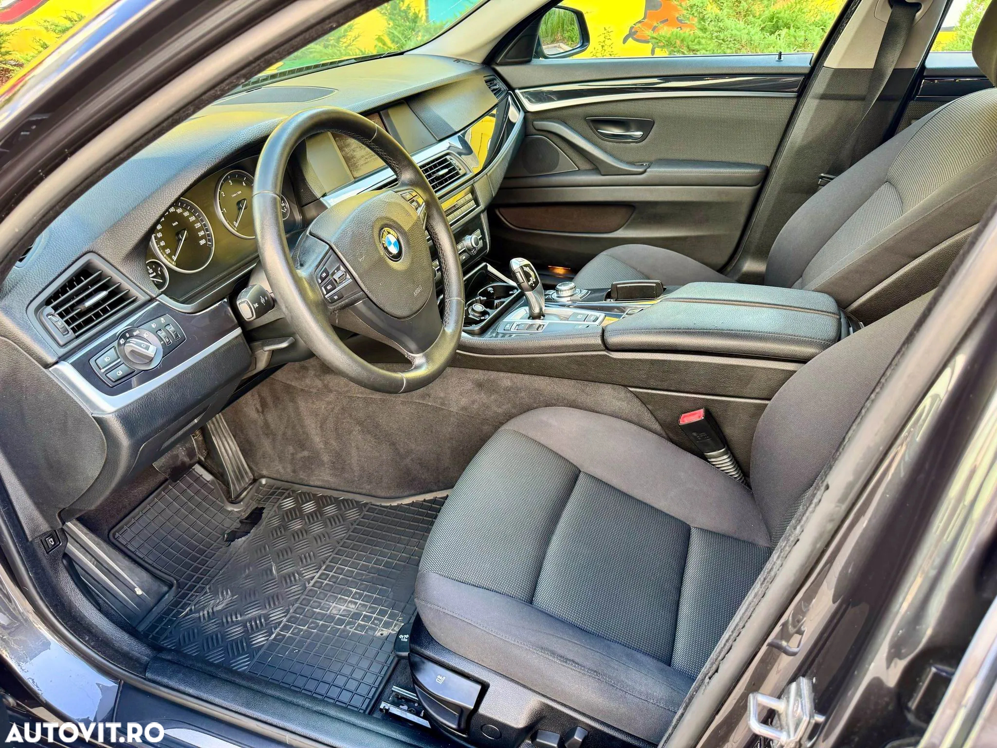 BMW Seria 5 520d Sport-Aut. - 6
