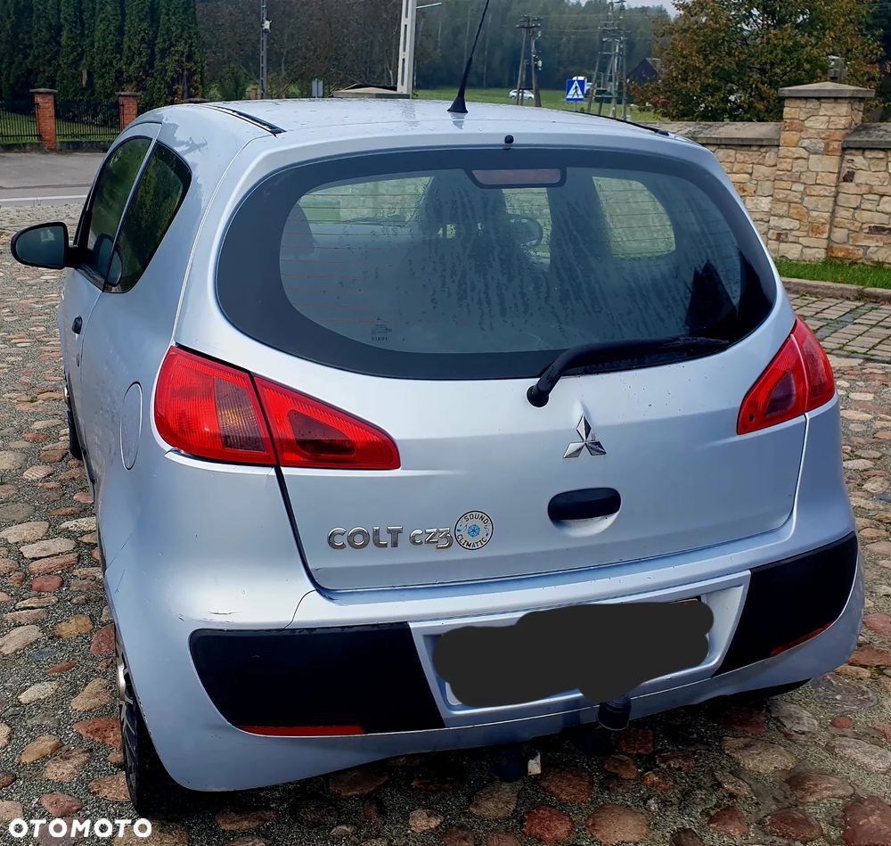 Mitsubishi Colt - 4