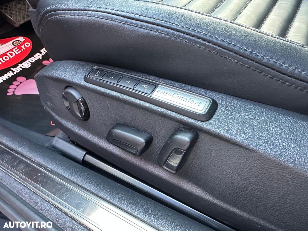 Volkswagen Passat - 17