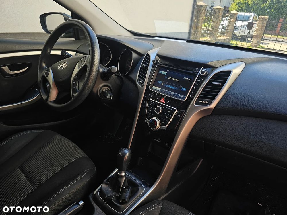Hyundai i30 blue Kombi 1.6 CRDi Classic - 7