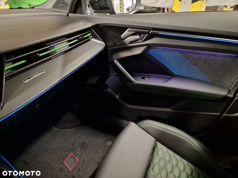 Audi RS3 Limousine - 24