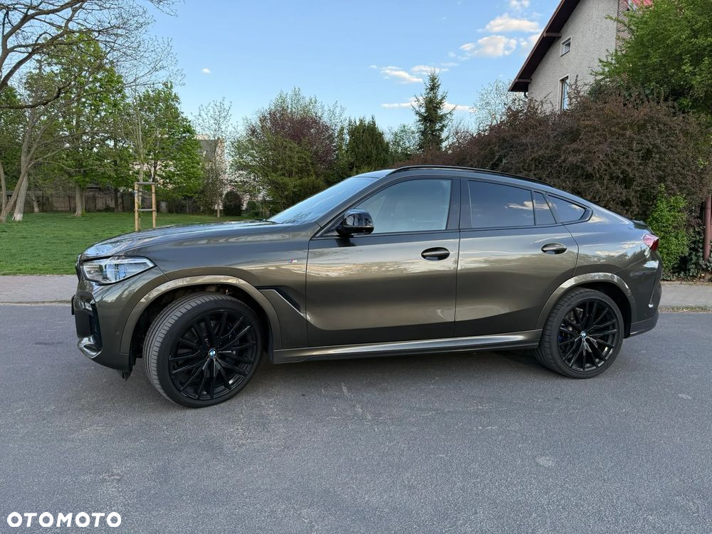 BMW X6 M50i - 11