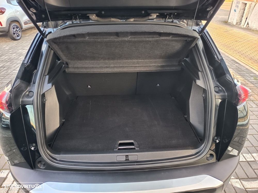 Peugeot e-2008 50 kWh GT - 18