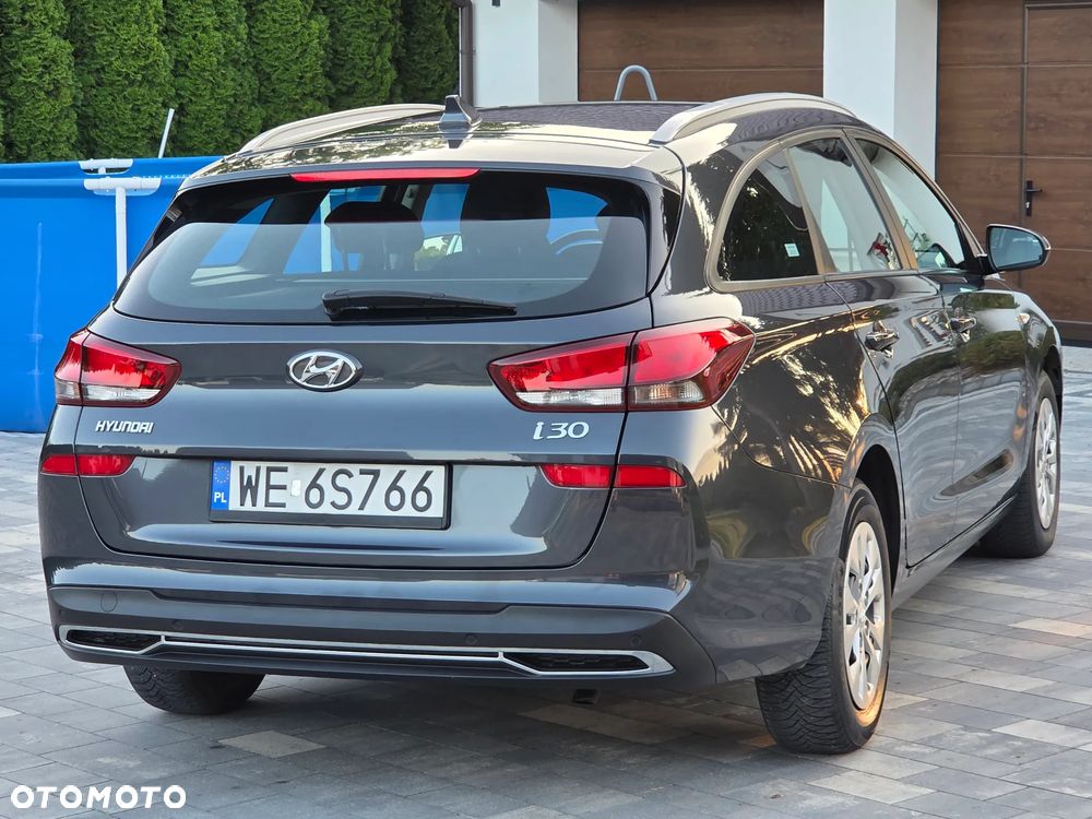 Hyundai i30 1.5 DPI Classic + - 4