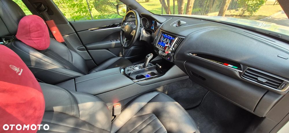 Maserati Levante S Q4 - 21