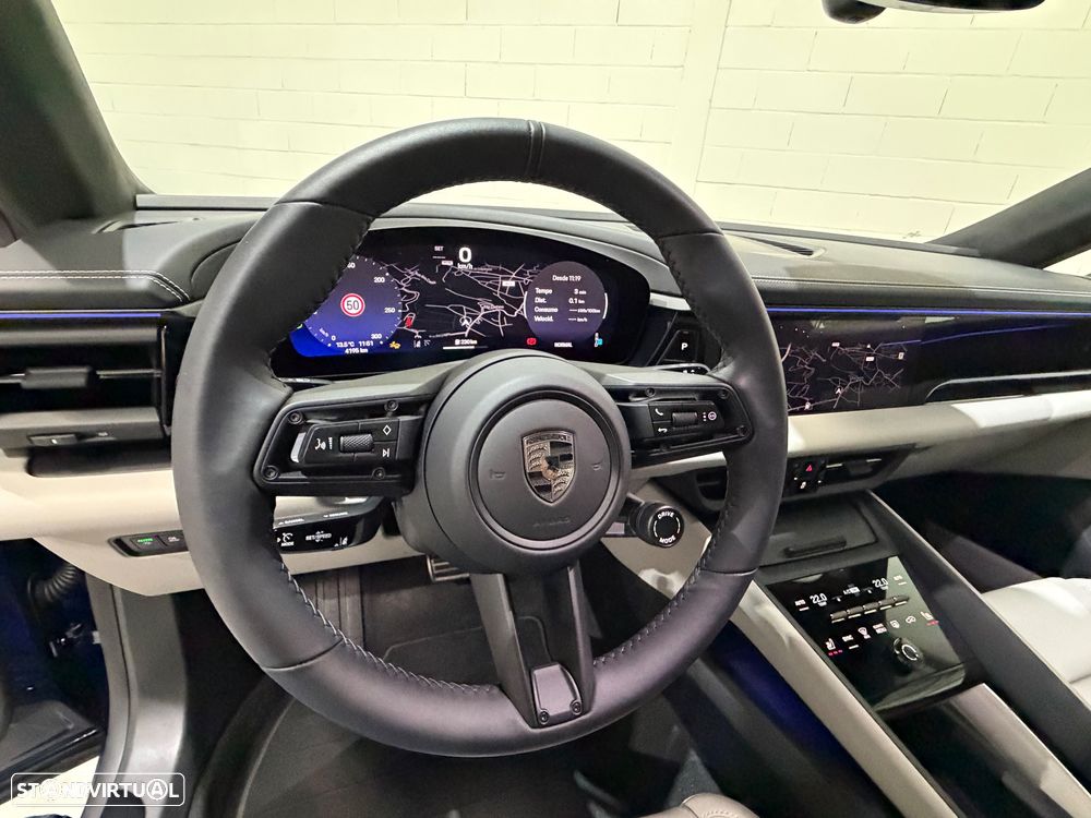 Porsche Macan Electric Turbo - 50