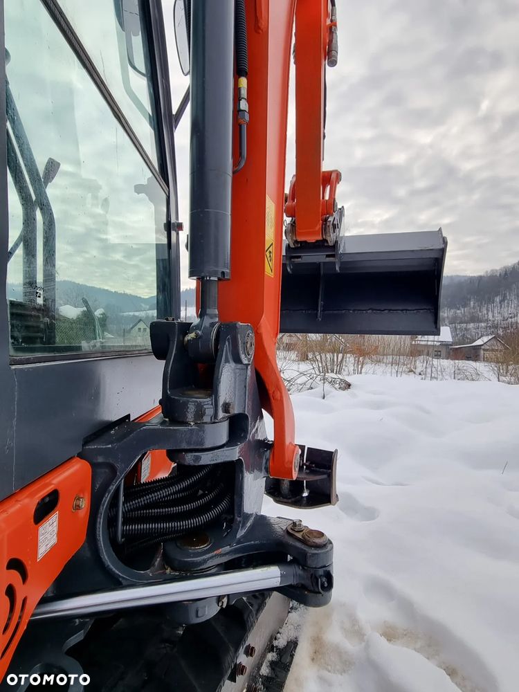 Kubota KX016-4 Koparka Gąsienicowa 2 tony. DEKRA aktualna do 2026r. Rozsuwane Hydr. podwozie! Sprowadzona z Norwegii! Zero luzów i wycieków. Maszyna jak Nowa z Salonu! 2017rok. Pełna Dokumentacja. Gąsienice bez zużycia! Łyżka Skarpowa Nowa! Szybkozłącze! Okazja Tanio! Dodatkowa Linia Hydr. na młot i wiertnice - 21