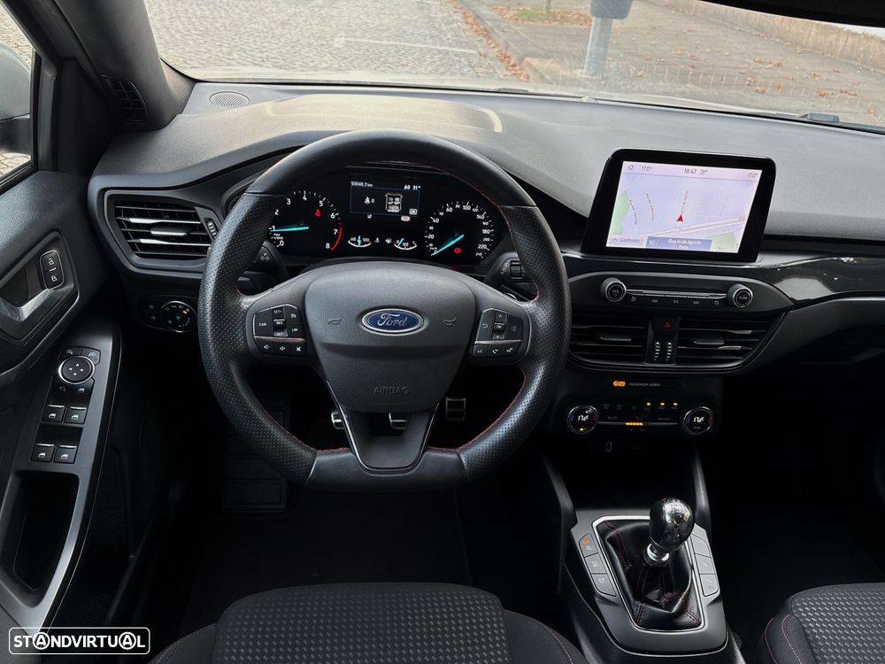 Ford Focus 1.0 EcoBoost MHEV ST-Line - 11