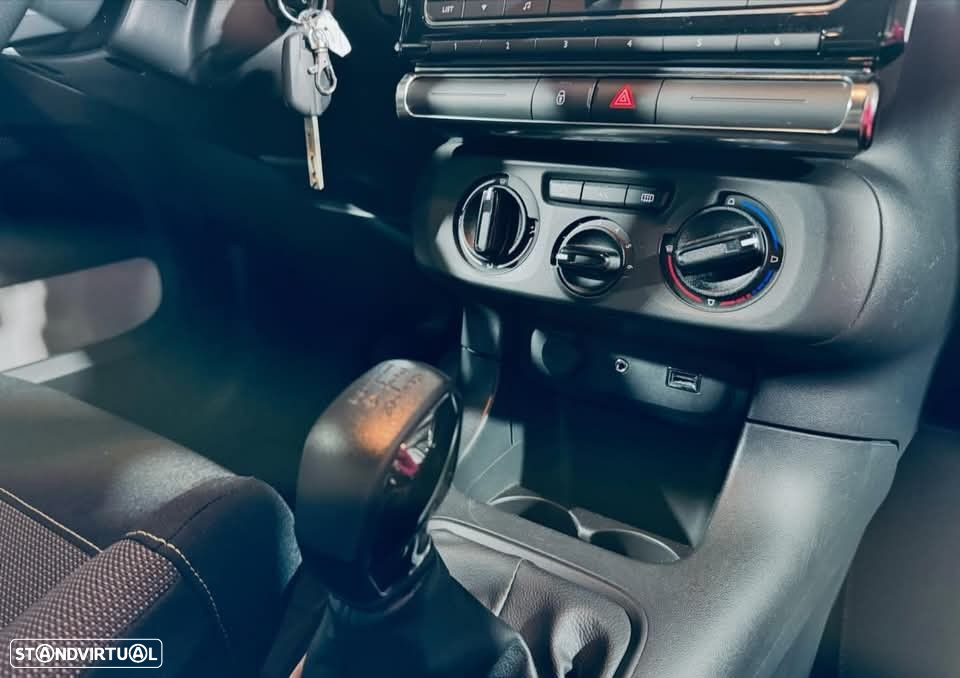 Citroën C3 1.2 PureTech Shine - 23