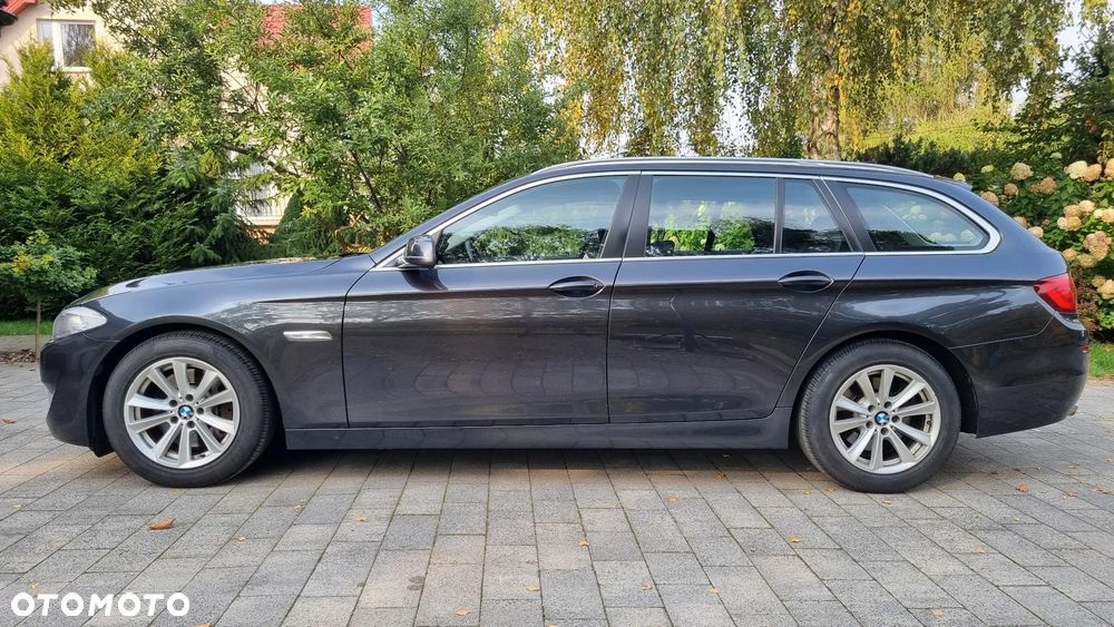 BMW Seria 5 525d - 8