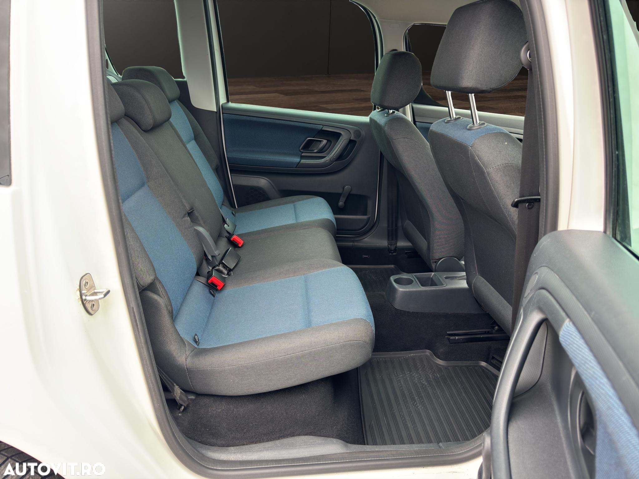 Skoda Roomster 1.2 TSI DSG Active - 12