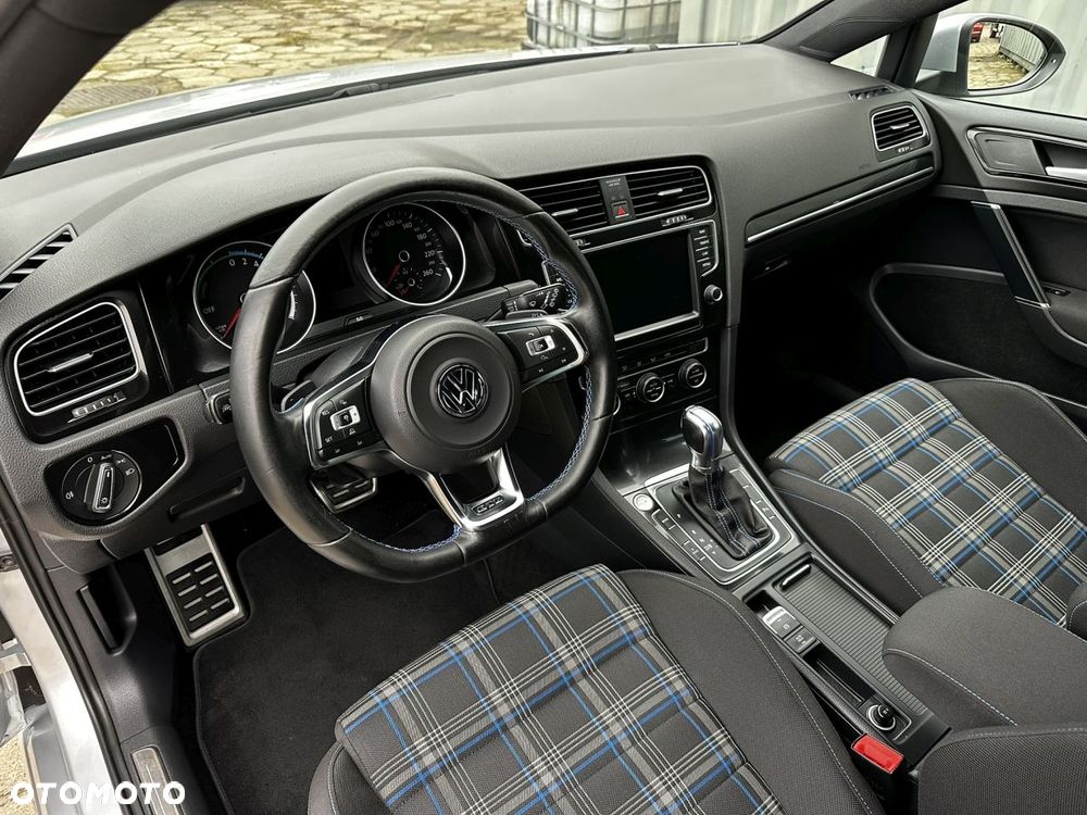 Volkswagen Golf 1.4 GTE Plug-In-Hybrid DSG - 8