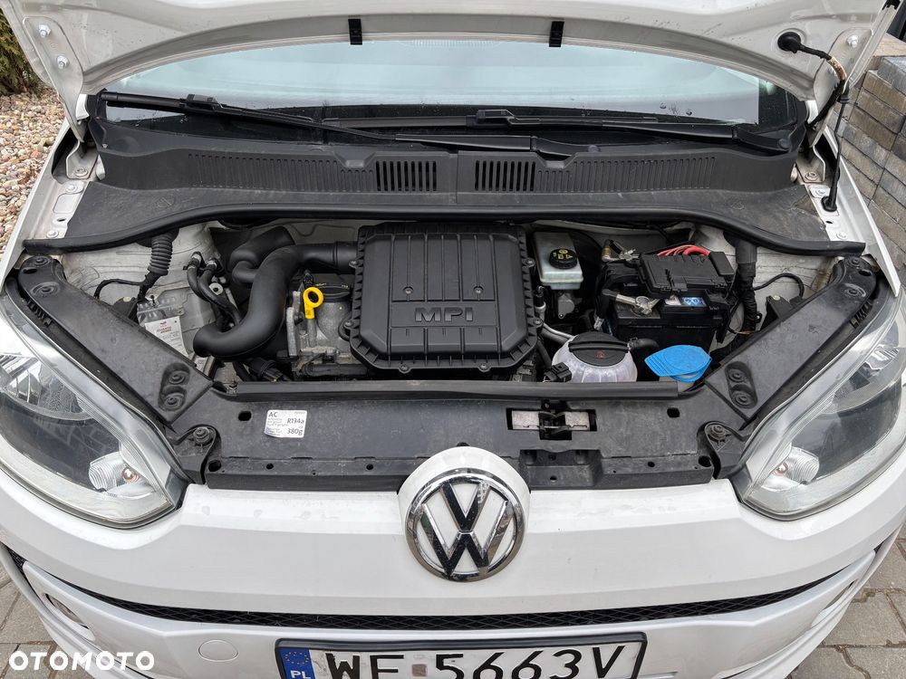 Volkswagen up! move - 6