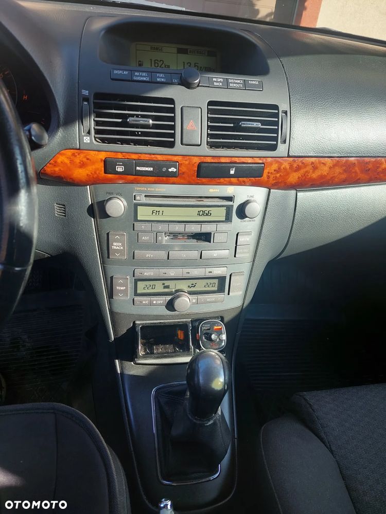 Toyota Avensis 2.0 VVT-i Sol - 17