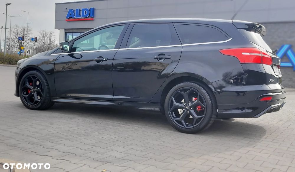 Ford Focus 1.5 EcoBoost STart-Stopp-System ST-LINE - 2