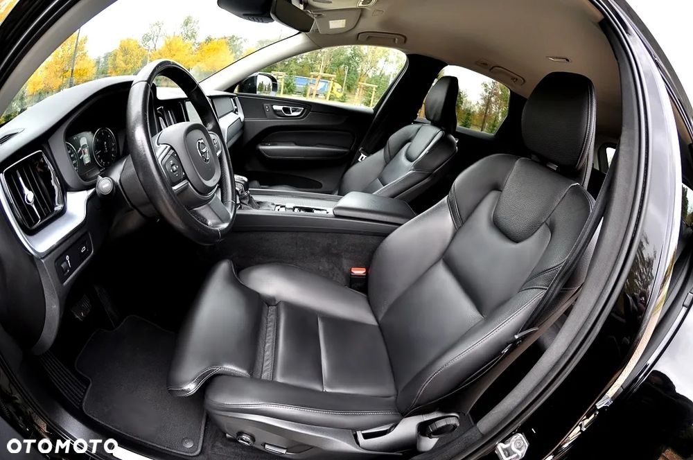 Volvo XC 60 D4 Momentum Pro - 20
