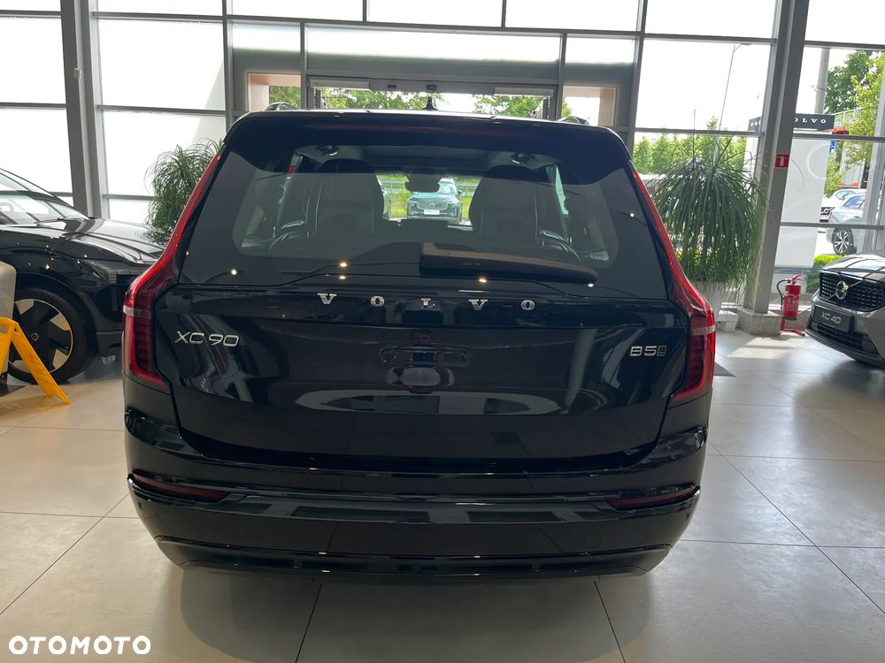 Volvo XC 90 T8 AWD Plug-In Hybrid Ultra Dark 7os - 6