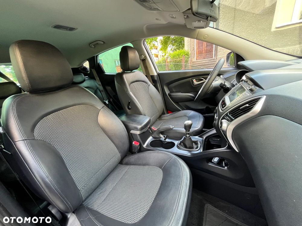Hyundai ix35 blue 1.6 2WD Finale Gold - 9