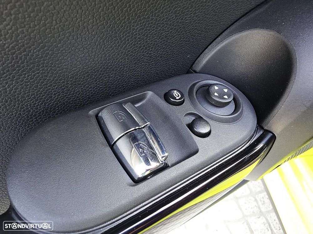 MINI 3 Portas John Cooper Works Auto Desportiva - 52