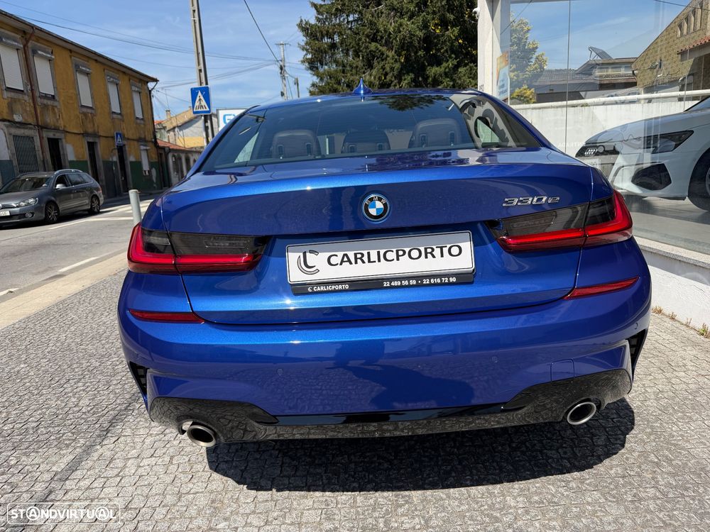 BMW 330 e Pack Desportivo M Auto - 9