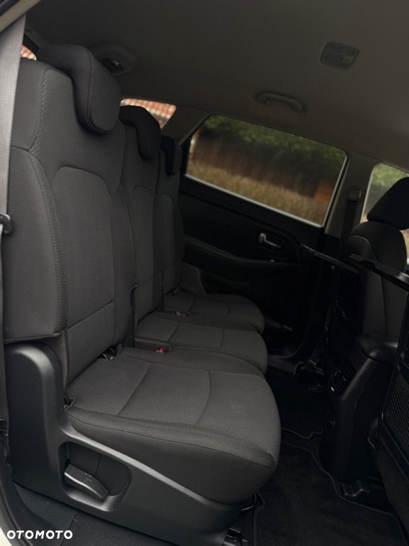 Kia Carens 1.7 CRDi 141 ISG Dream-Team Edition - 32