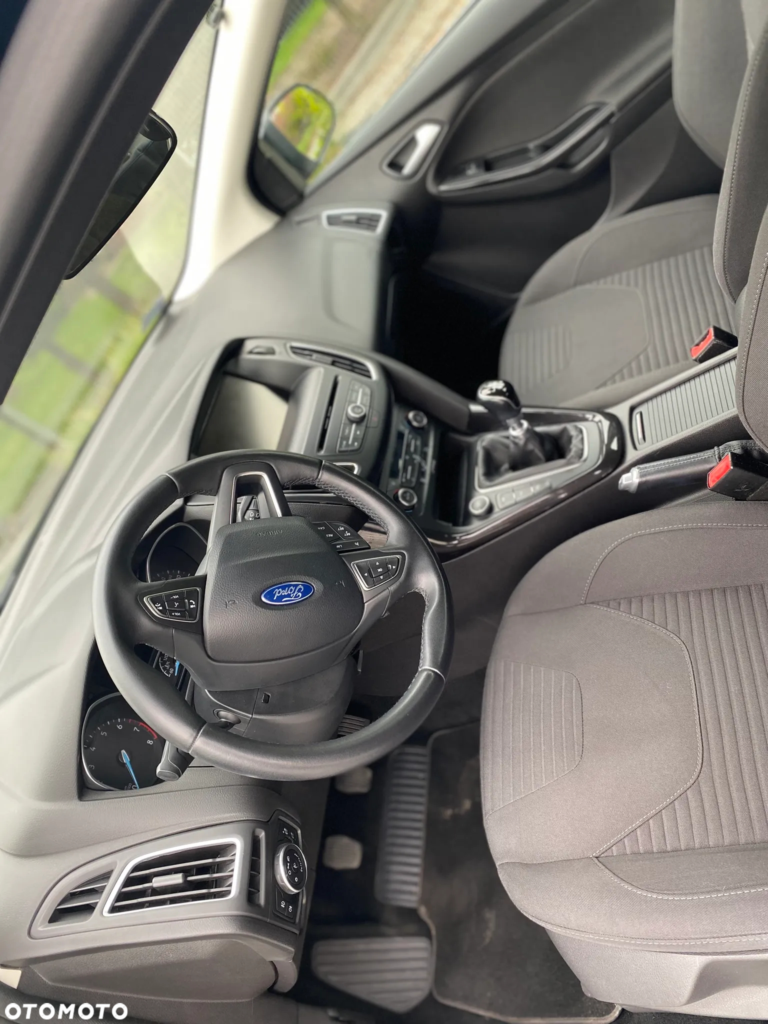 Ford Focus 1.5 EcoBoost Titanium ASS - 12