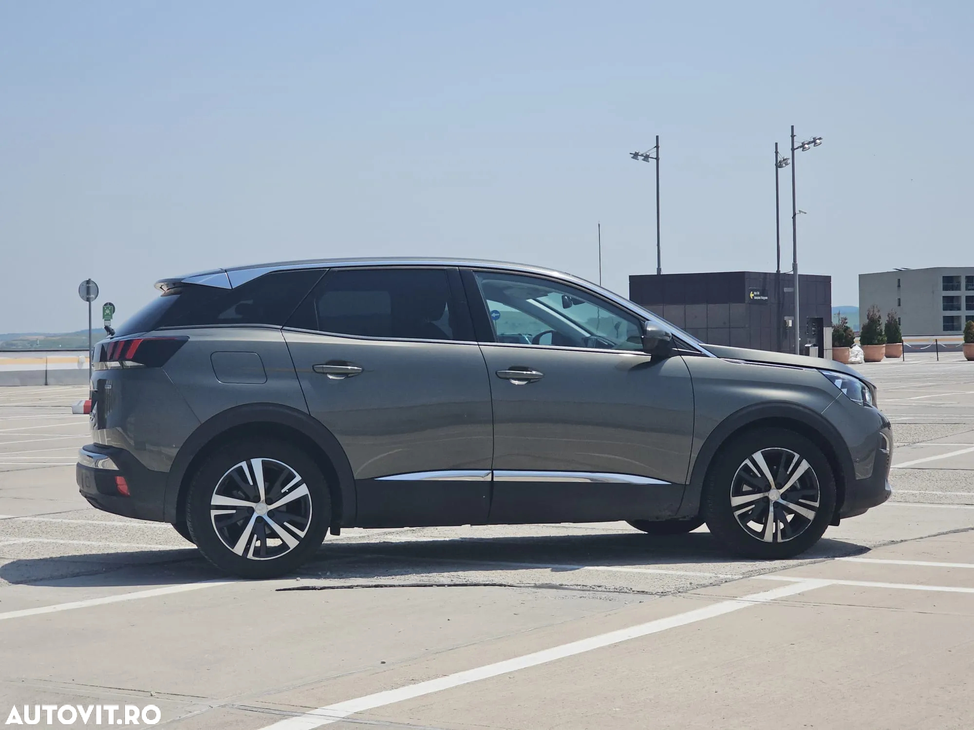 Peugeot 3008 1.2 PureTech Turbo S&S EAT6 Allure - 5