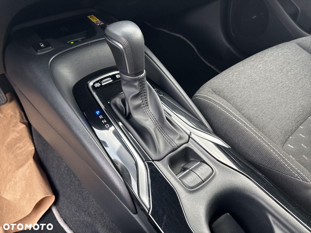 Toyota Corolla 1.8 Hybrid Comfort - 17